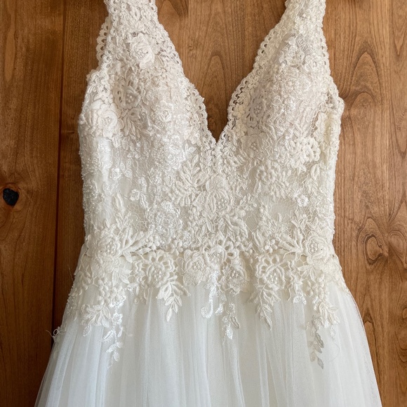 Pronovias Dalgo Wedding Dress